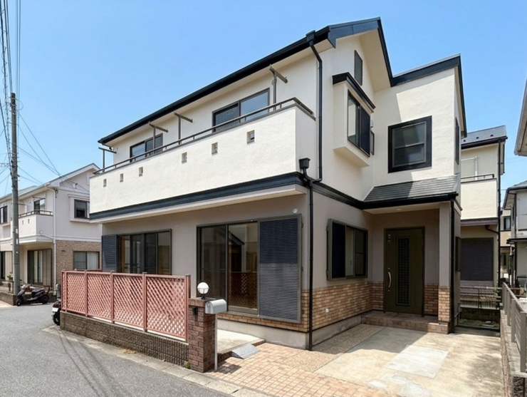 【Exterior】落ち着きのあるシンプルな外観で、長く愛せる住まいに仕上がっています。