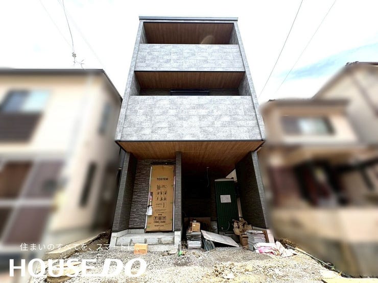 【外観】
建築中!期待が高まる新築外観です