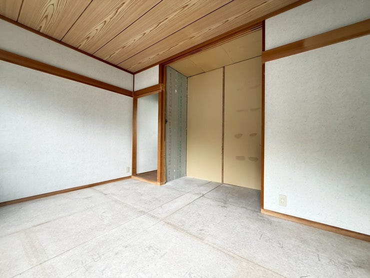 ※リフォーム工事中です。
和室から洋室へリフォームします♪嬉しい各居室収納つきです♪