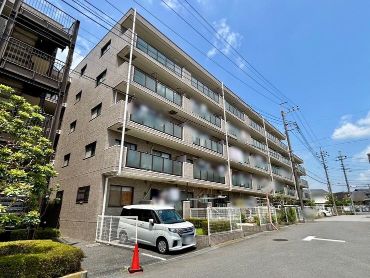 【外観】
流山駅徒歩12分♪流山セントラルパーク駅徒歩22分♪小・中学校徒歩圏内♪2025年6月新規リフォーム完了♪