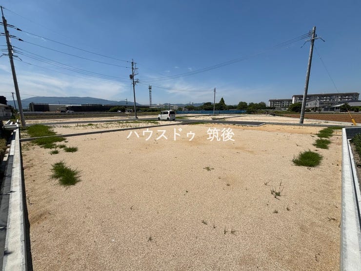 比較的人通りや車通りの少ない区画です!