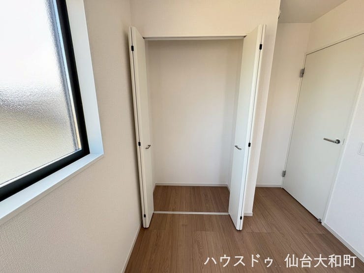 収納豊富でお部屋を広く使えます