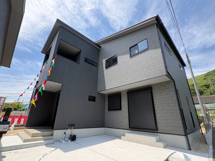 ■所在地:大野城市乙金東1丁目(1号地)
■建物構造:木造
■駐車台数:3台
■現況:空
■引渡日:即時