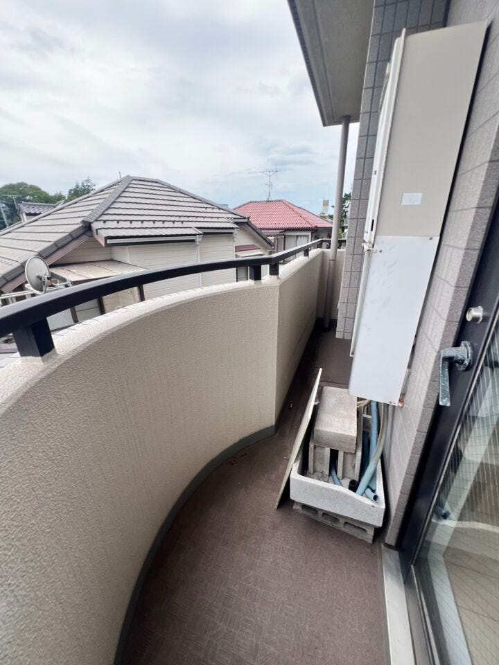 《キッチン横》ゴミ箱を置けるスペースが確保されているのも嬉しいポイントです♪