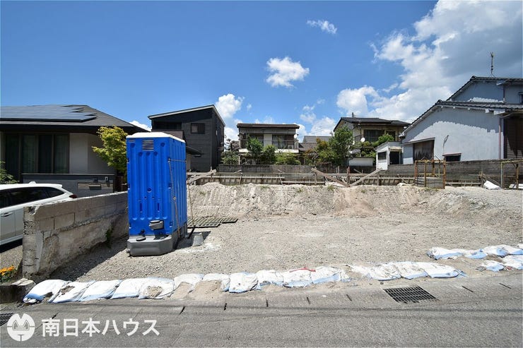 【外観】令和8年7月25日 撮影
草牟田小学校まで徒歩1分!市営/草牟田小学校前バス停まで徒歩3分!