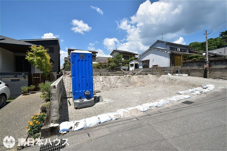 【外観】令和8年7月25日 撮影
道路との接道は7.1mあります!駐車3台分確保できます♪