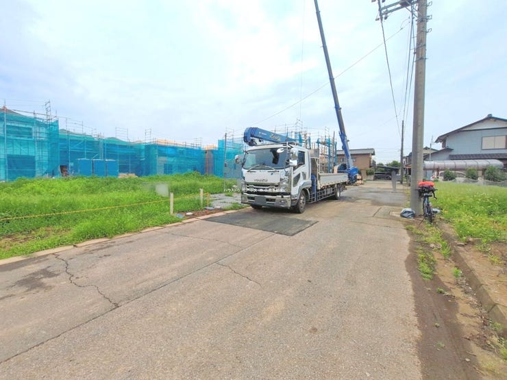 ◎前面道路:F号棟(7/13撮影)