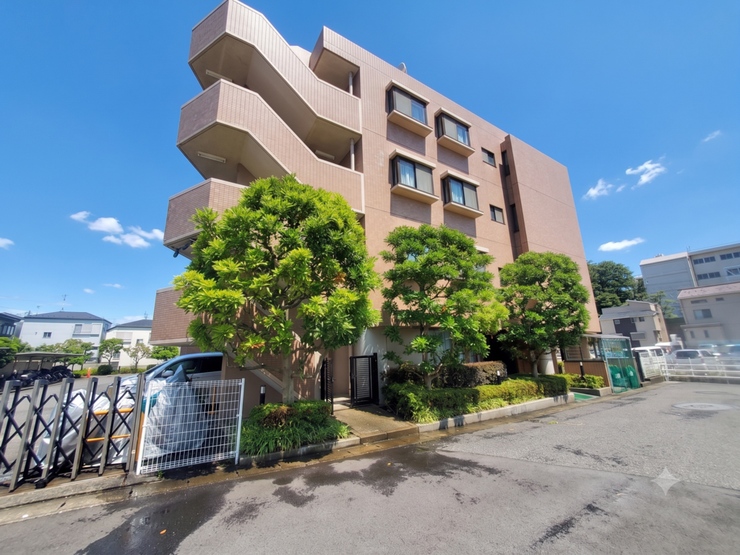 【Exterior】落ち着きのあるシンプルな外観で、長く愛せる住まいに仕上がっています。