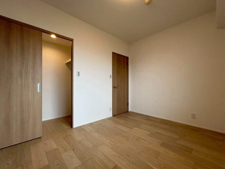 【Bedroom】主寝室や子ども部屋、在宅ワークにも使える洋室。暮らしに合わせて自由にレイアウトできます。