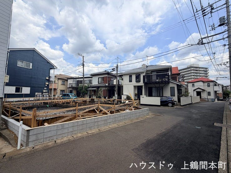 前面道路も見渡しやすく、小さなお子様のいるご家庭にも安心感のある住環境。