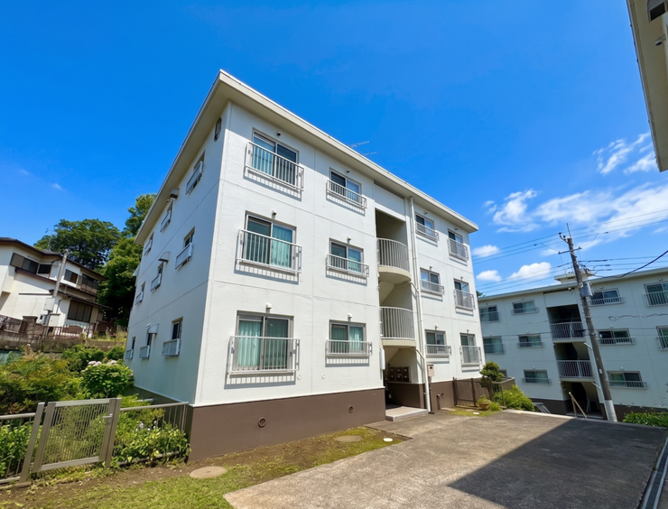 【Exterior】落ち着きのあるシンプルな外観で、長く愛せる住まいに仕上がっています。