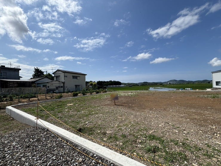 【外観】
●国府小学校校区
●建築条件ありません◎
●100坪超の日当たり良好売土地です♪