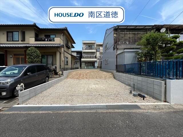 【外観】
FICやWICが完備された収納豊富な住まい♪
地下鉄名城線/瑞穂運動場東駅 徒歩約17分、市営バス「弥富通四丁目」停 徒歩約5分。