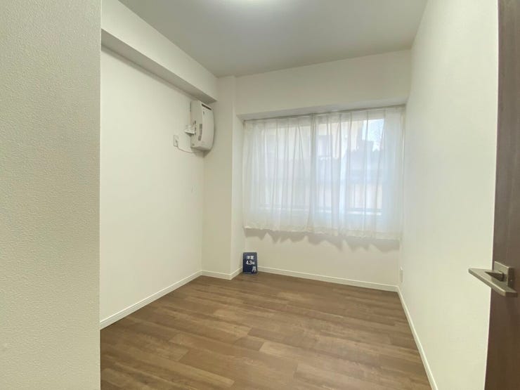 《洋室3》
約4.3帖のお部屋です。
