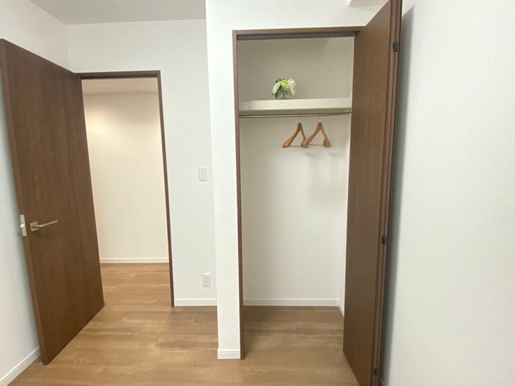 《洋室3》
収納もしっかりと確保♪各部屋に収納スペースを確保しており、お部屋をすっきりとお使いいただけます。