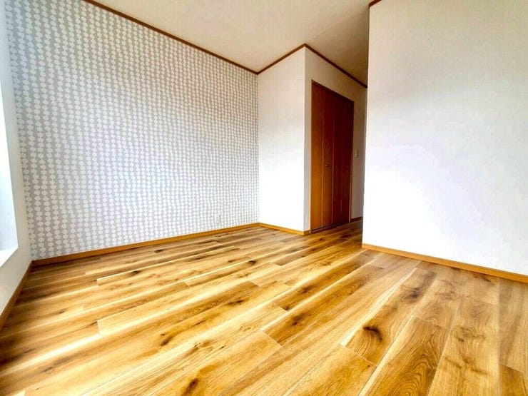 【Bedroom】主寝室や子ども部屋、在宅ワークにも使える洋室。暮らしに合わせて自由にレイアウトできます。
