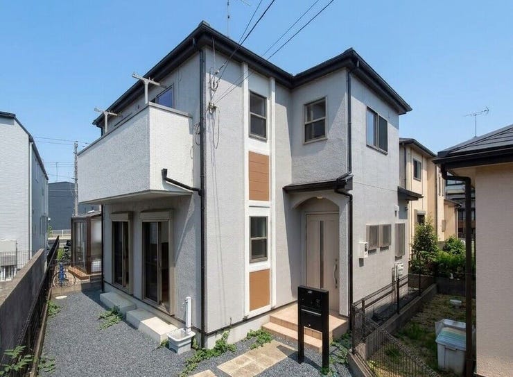 【Exterior】落ち着きのあるシンプルな外観で、長く愛せる住まいに仕上がっています。