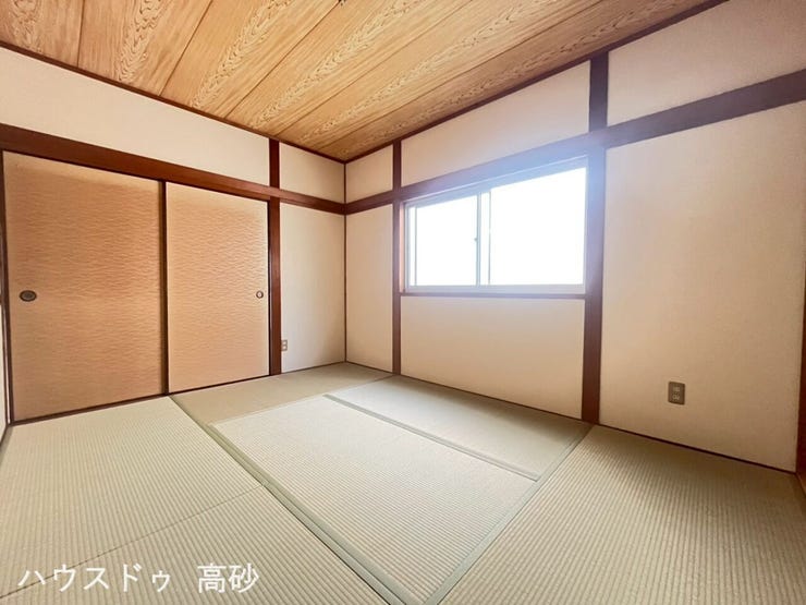 子どもが遊ぶ場所にも、大人が憩う場所にも!