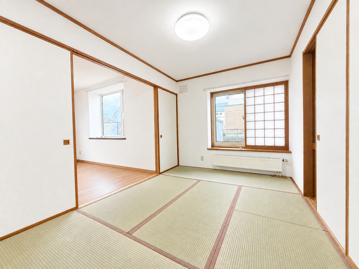 ■6帖の和室です!
■客間としても使える広さです!
