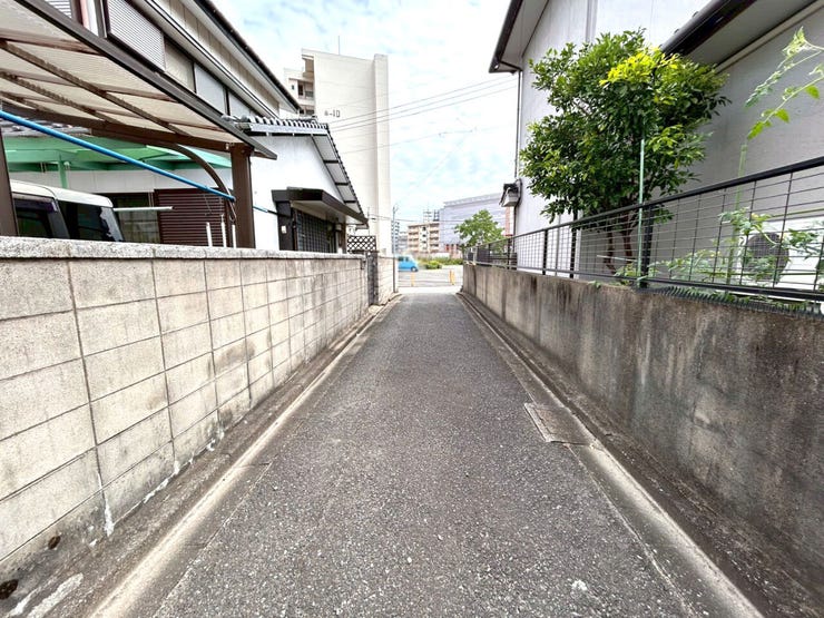 【建築条件無し】約123坪のゆとりある敷地♪公営水道♪下水道♪駅・スーパーまで徒歩5分圏内♪