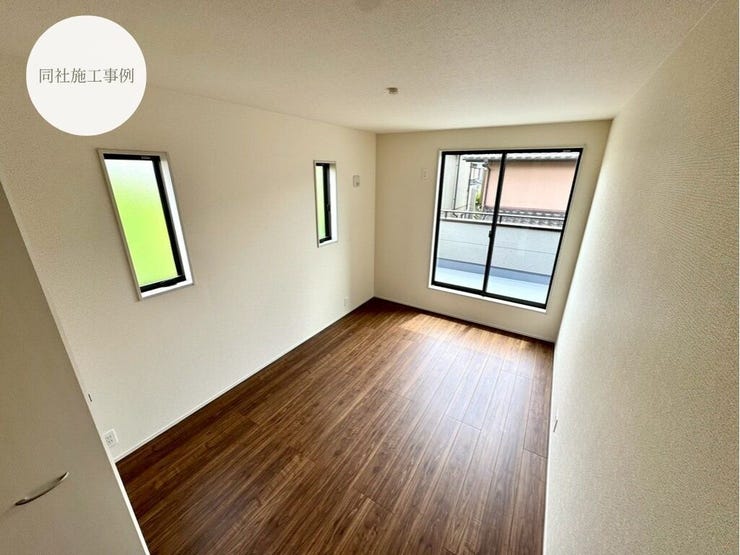 【Bedroom】ナチュラルな内装で、リラックスできる空間。寝室や書斎にも最適です。