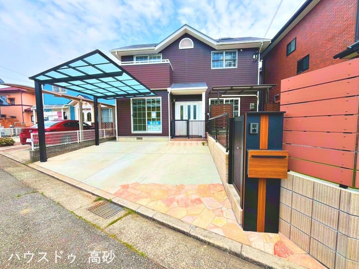 【外観】
落ち着いた佇まいが心地よい暮らしを叶えます