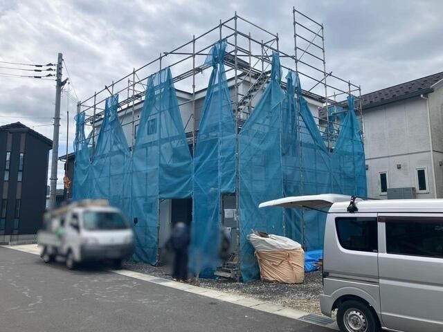 完成前の今だからこそ、住まいづくりへの期待が高まる新築物件です。