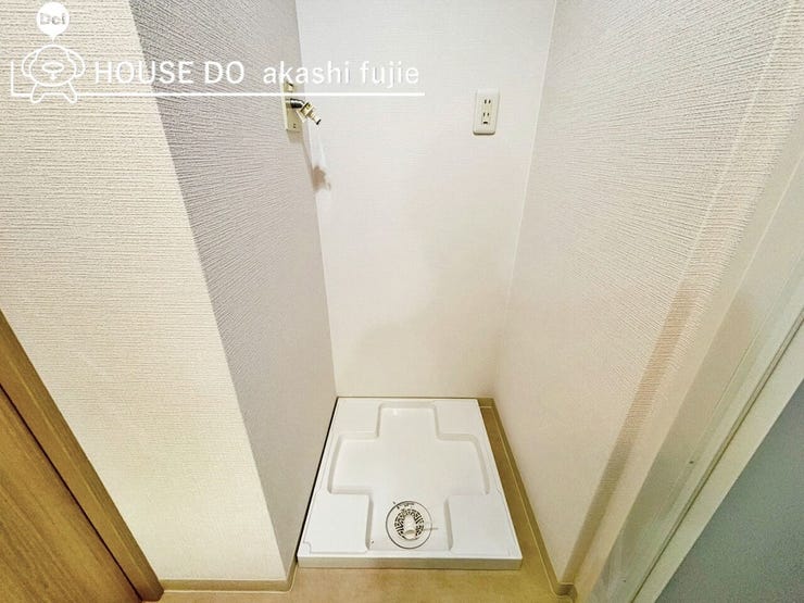 室内に洗濯機置場がございます
