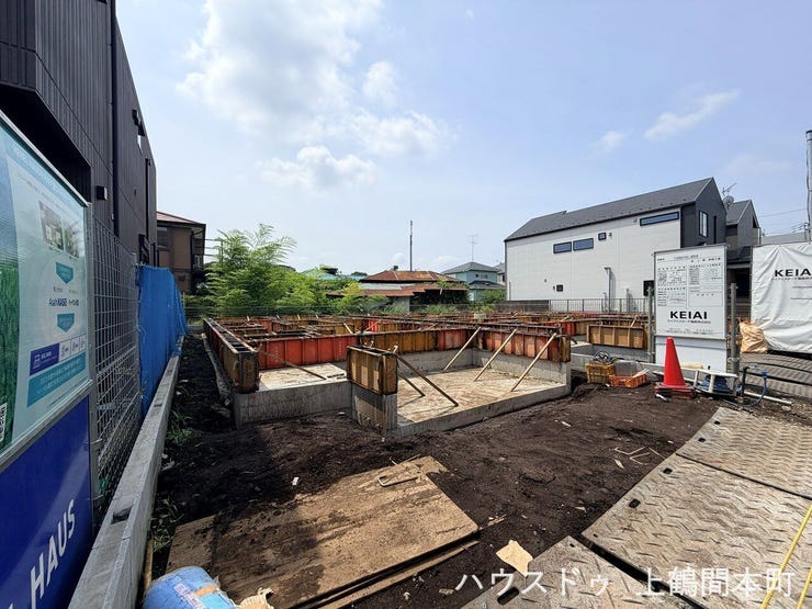 買物施設や公園が身近。駐車2台可能なゆとりある住まい