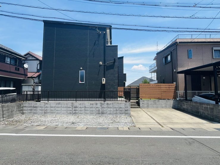 駐車3台可能!(車種による)
