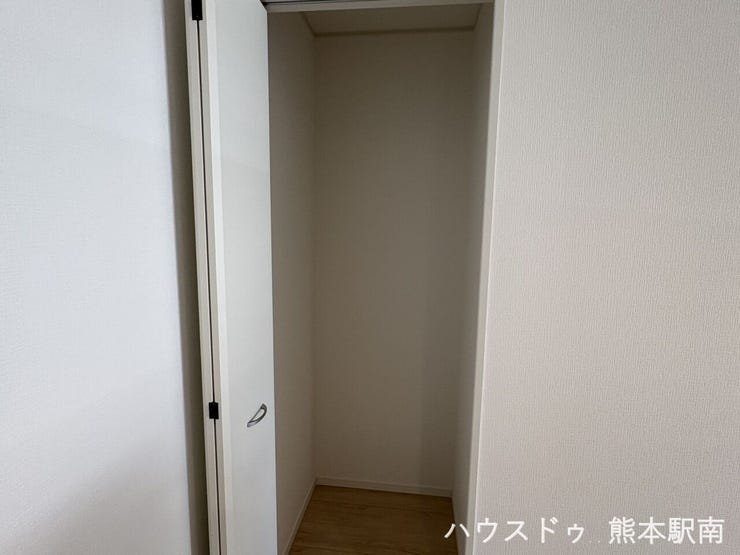 ■キッチン横の収納■