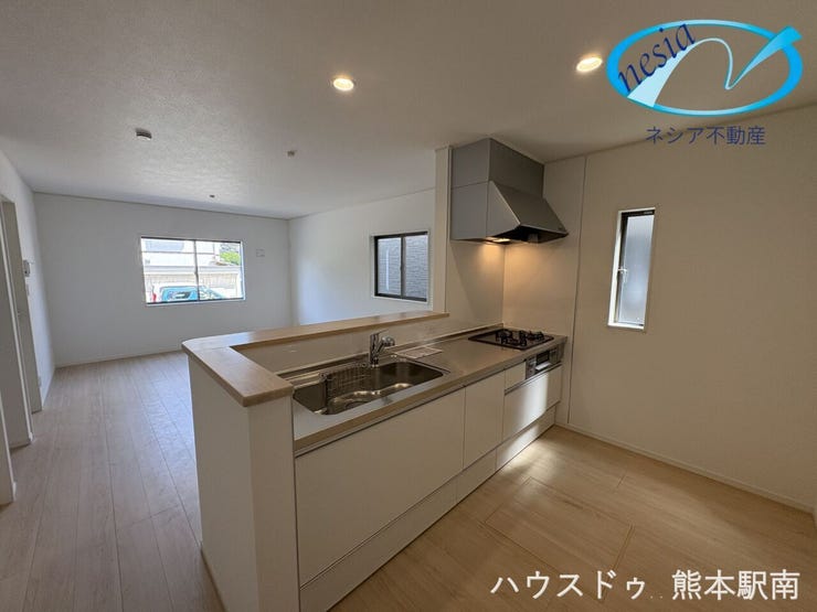 ■キッチン■
・対面式キッチンとなっており、家族の会話が広がります。