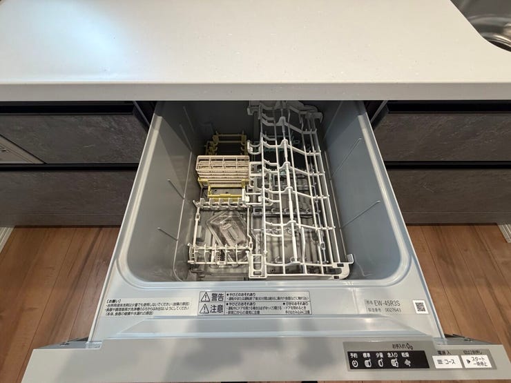 標準で設置されているキッチンの食洗器です。
