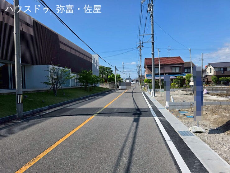 東小学校約622m♪通学路はなるべく短い方が安心ですね!!
