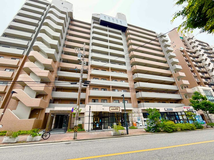 【外観】
JR関西本線「四日市」駅まで徒歩約8分/近鉄名古屋線「近鉄四日市」駅まで徒歩約14分
2沿線利用可能☆通勤・通学に便利です☆