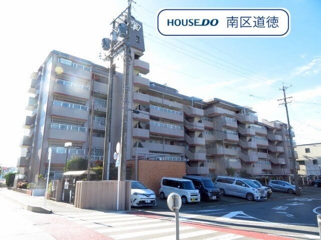 小学校まで徒歩約4分と、お子様の通学にも安心な距離にあります。