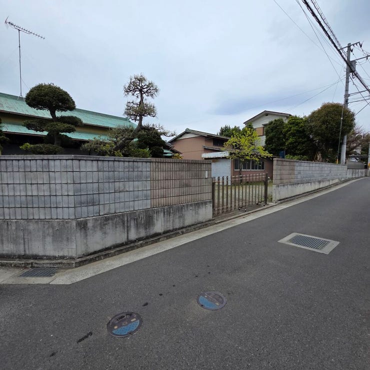 【前面道路含む現地写真】