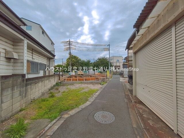 現在建築中。2026年9月上旬完成予定。完成現場で参考見学可能です。