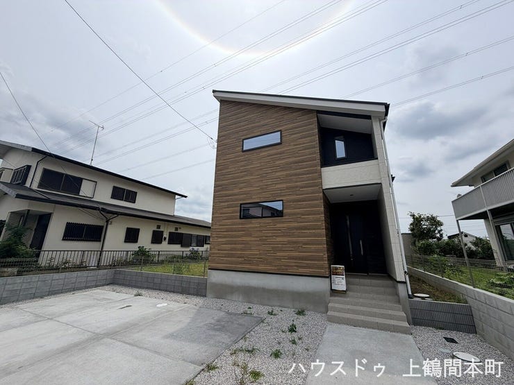 清潔感のあるカラーリングで、明るく洗練された印象に仕上がっています