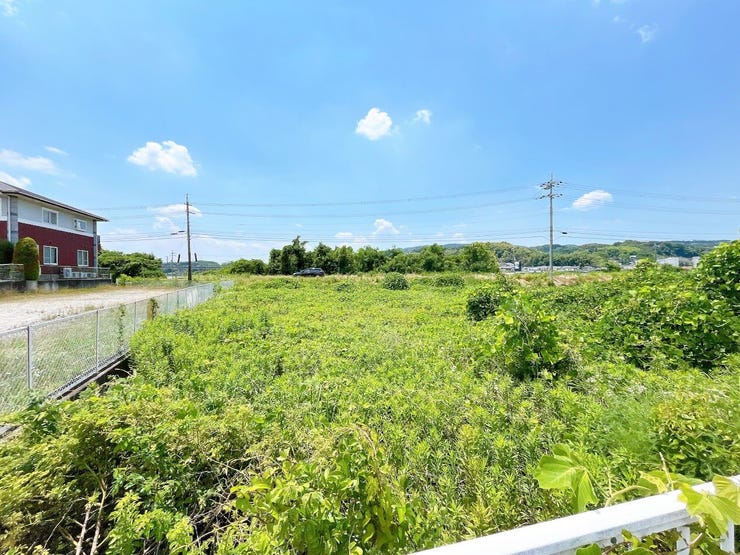 周辺に高い建物がなく日当たり良好な立地です。