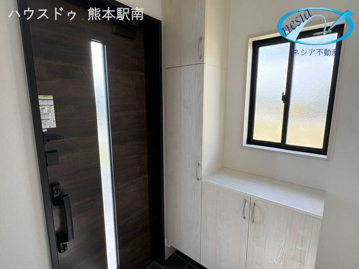 大容量の収納付き玄関でご家族の多いご家庭も快適に過ごせます