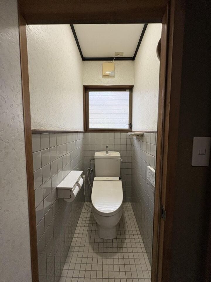 【1階トイレ】