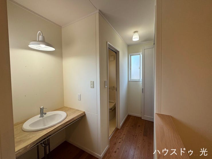 ■□2F 洗面台■□
2Fトイレの横には洗面台。