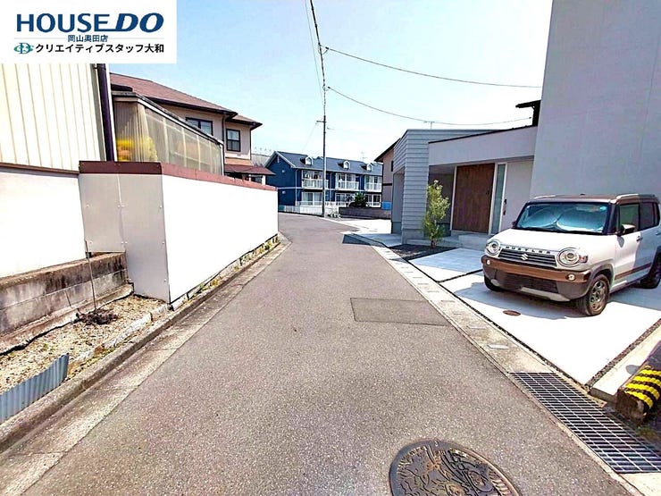 屋根なしカースペースが1~2台分(車種による)