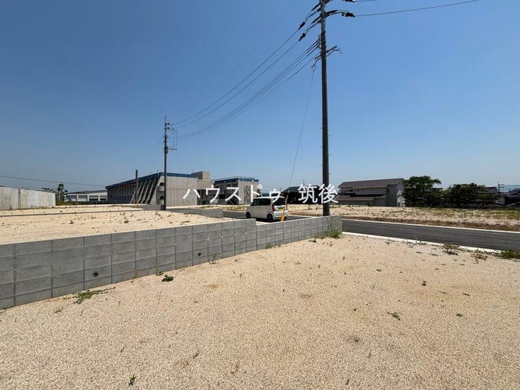 分譲地内道路は奥で行き止まりのため、通り抜け車両がなく落ち着いた住環境です。
