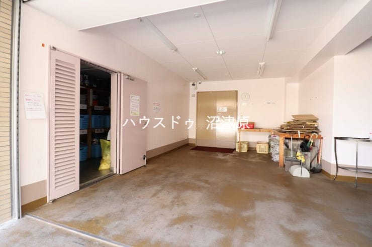 ゴミ捨て場
