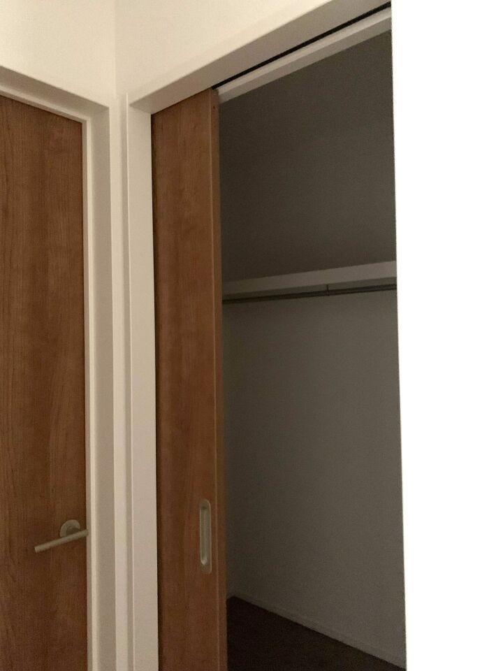 2階廊下の収納