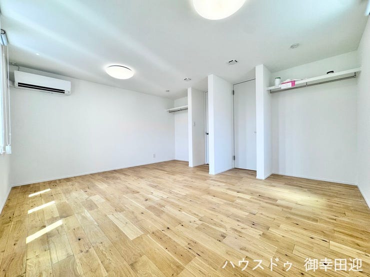 ■2階5.1帖+5.1帖洋室■寝室、書斎、趣味の部屋。家族の成長やライフスタイルに合わせ、様々な使い方ができる快適な空間です。
