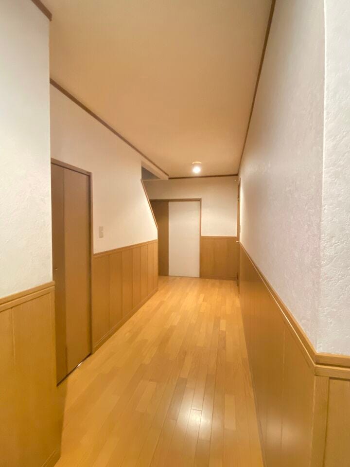 《廊下》
幅が広く2世帯でも使いやすい♪
