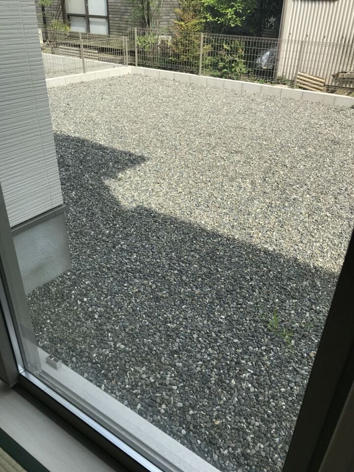 リビングに面したお庭